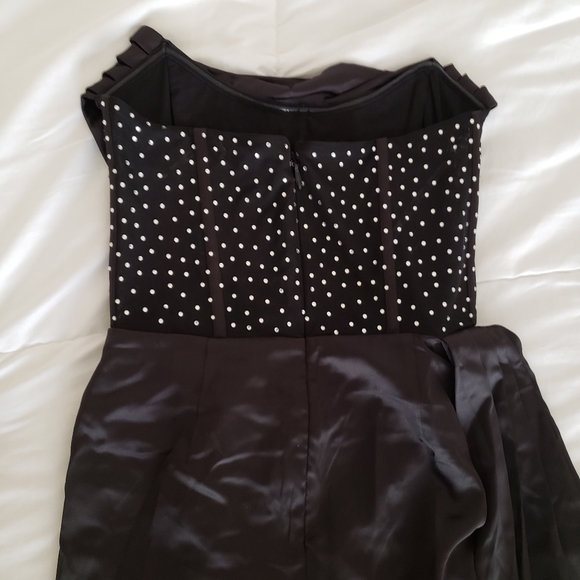 Gorgeous Satin Gown - Picture 6 of 6